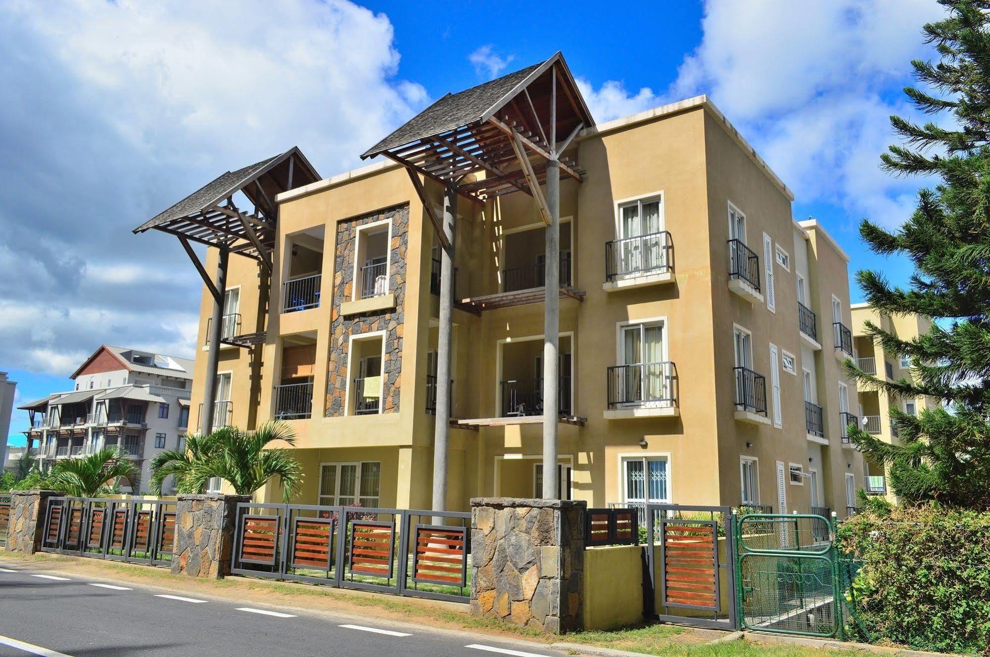 Paradya Beach Apartments Flic en Flac Exterior photo